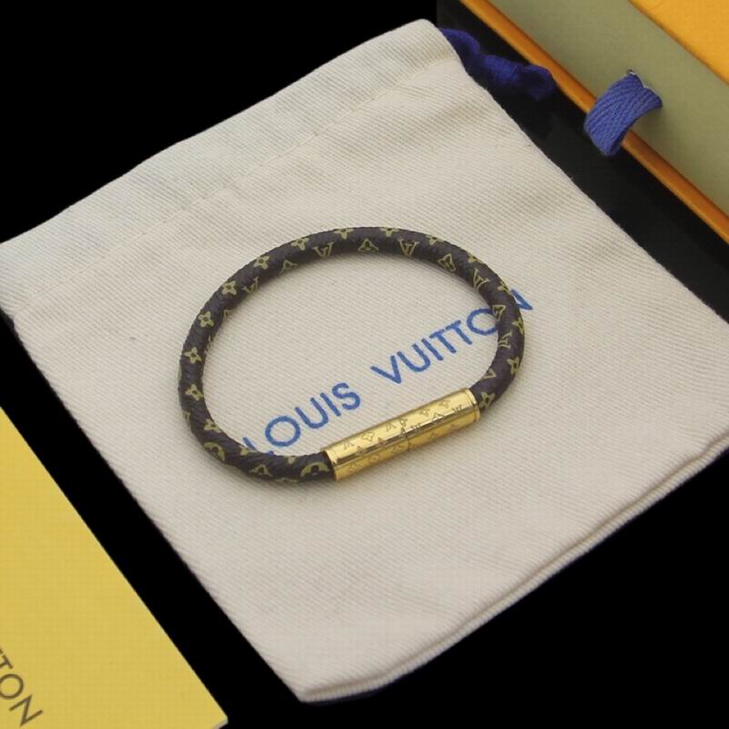 LV Bracelet 03lyr477